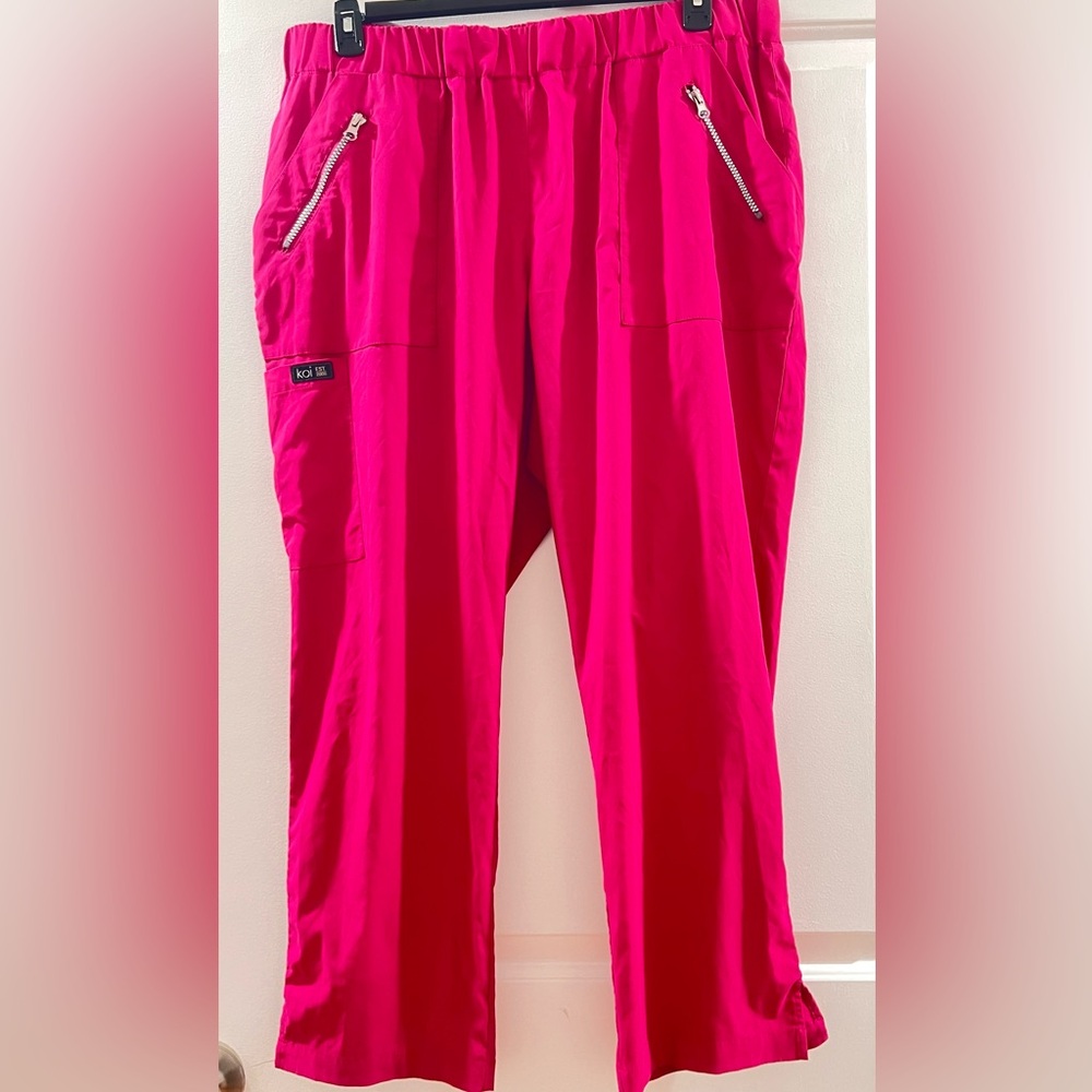Koi Fuchsia Scrub Pants with Zipper Accents